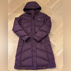Patagonia Women’s Down With It Parka- 600-fill Deep Plum/Purple size M